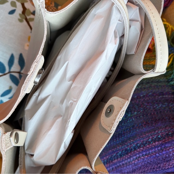 NWOT Portland Leather Large Devan - Picture 6 of 6